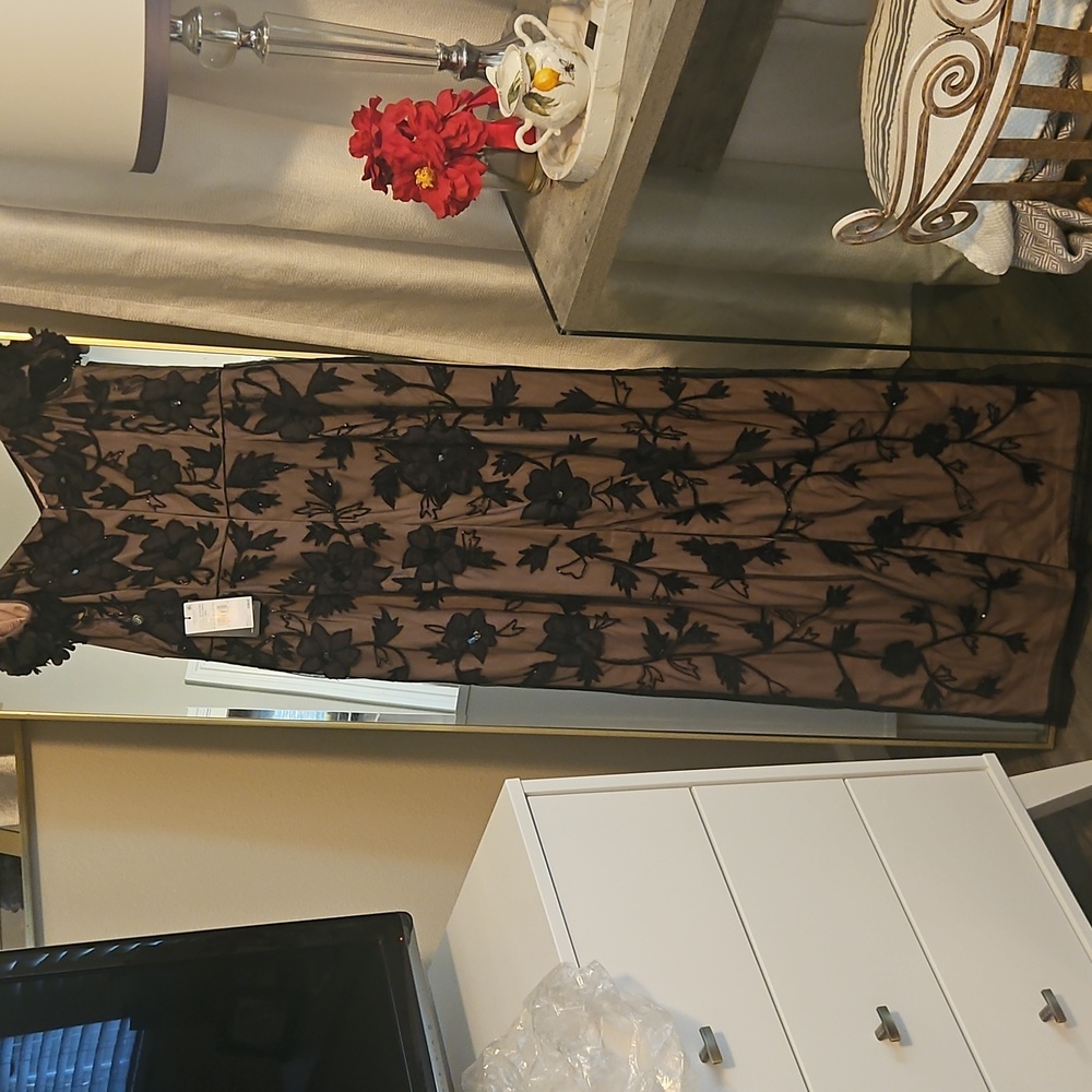 Adrianna Papell Black and Tan Floral Maxi Dress - Picture 4 of 12